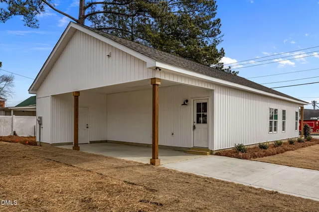 $299,000 | 206 South Wall Street, Benson, NC 27504