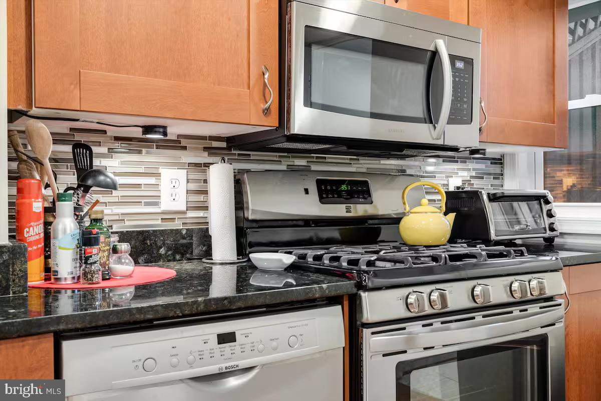 104 R Street Northeast, Unit B Washington, DC 20002 - Photo 8 of 14