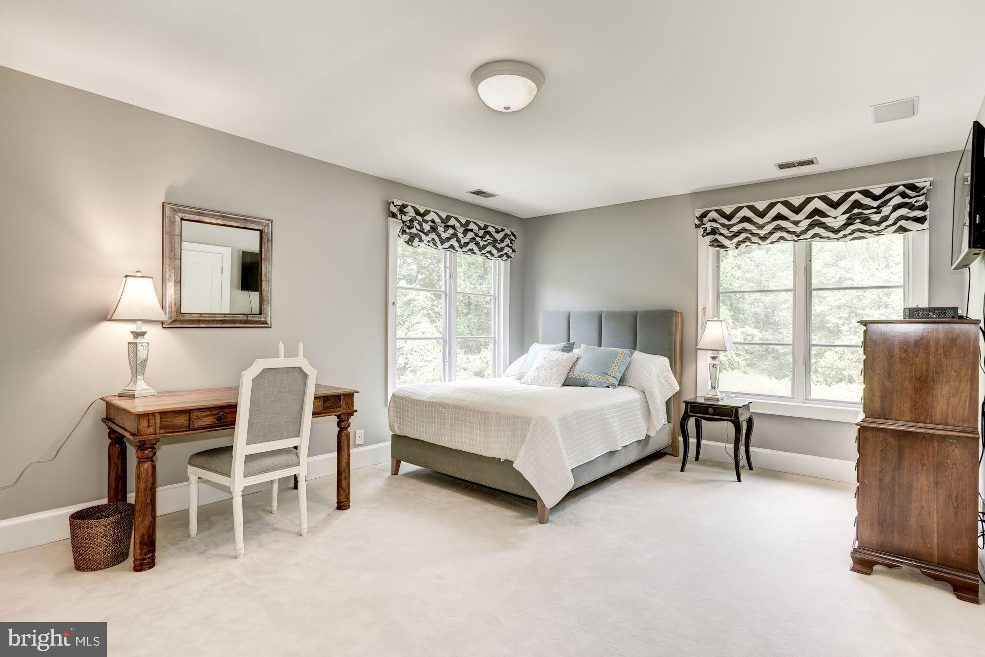 1127 Bellview Road McLean, VA 22102 - Photo 22 of 44 Bedroom 3