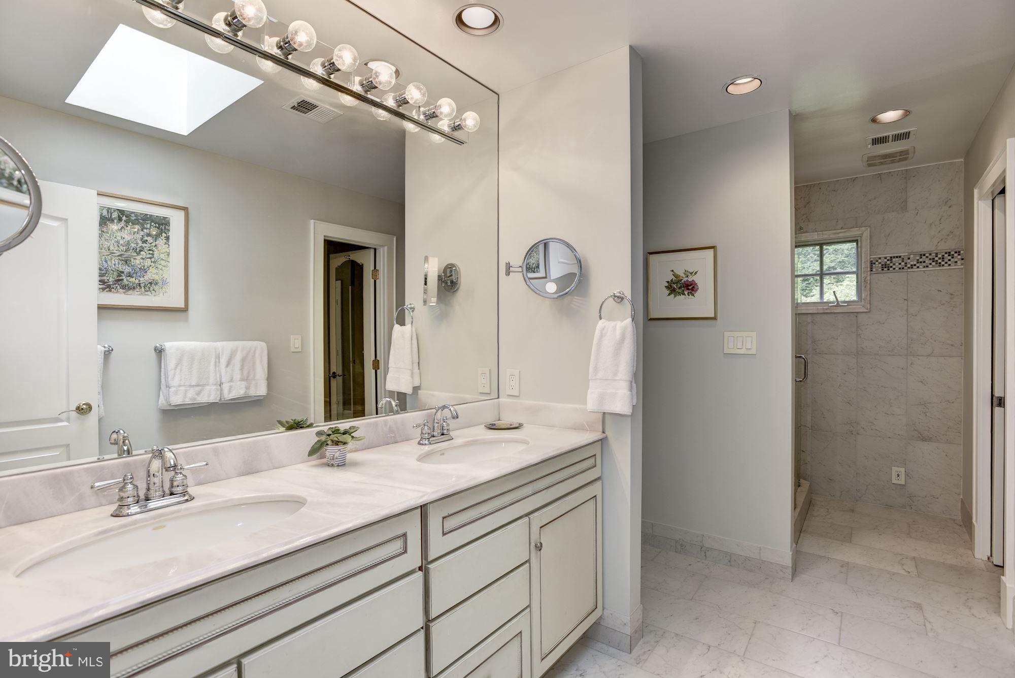 1127 Bellview Road McLean, VA 22102 - Photo 23 of 44 Jack and Jill Bath for Bedrooms 2 and 3