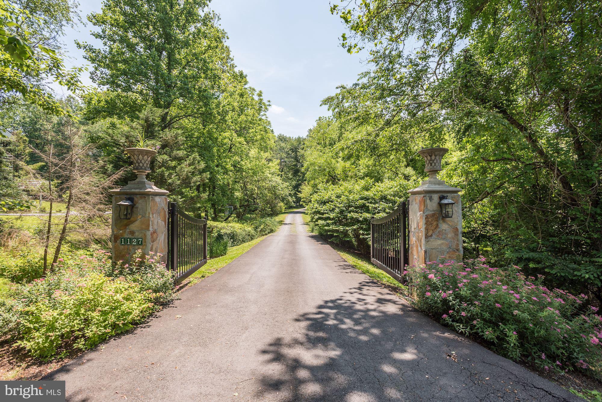 1127 Bellview Road McLean, VA 22102 - Photo 40 of 44 Custom Gated Entrance