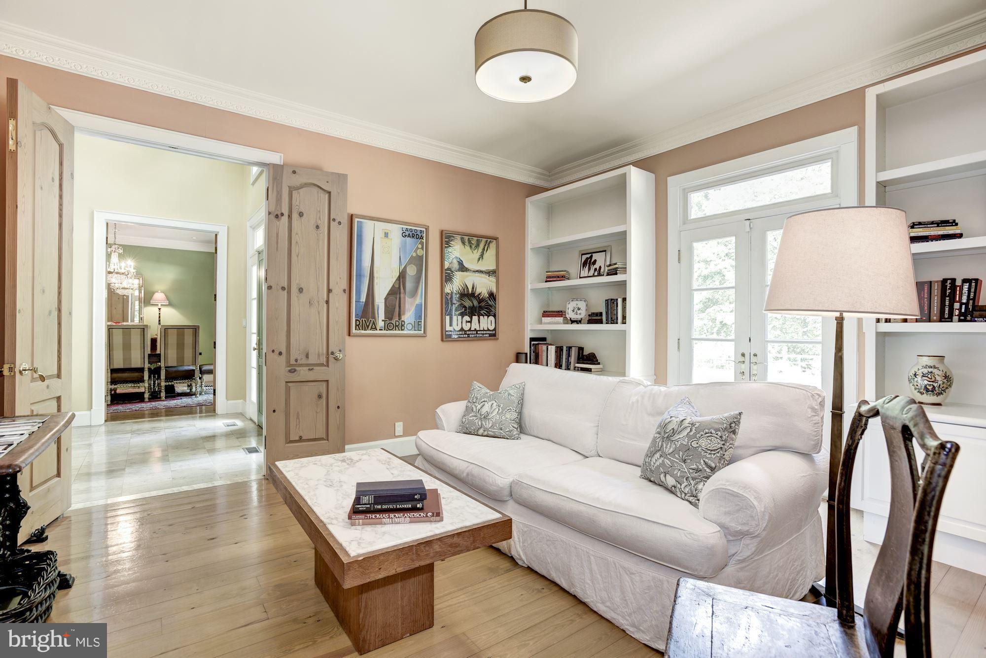 1127 Bellview Road McLean, VA 22102 - Photo 6 of 44 Sitting Room off of Foyer