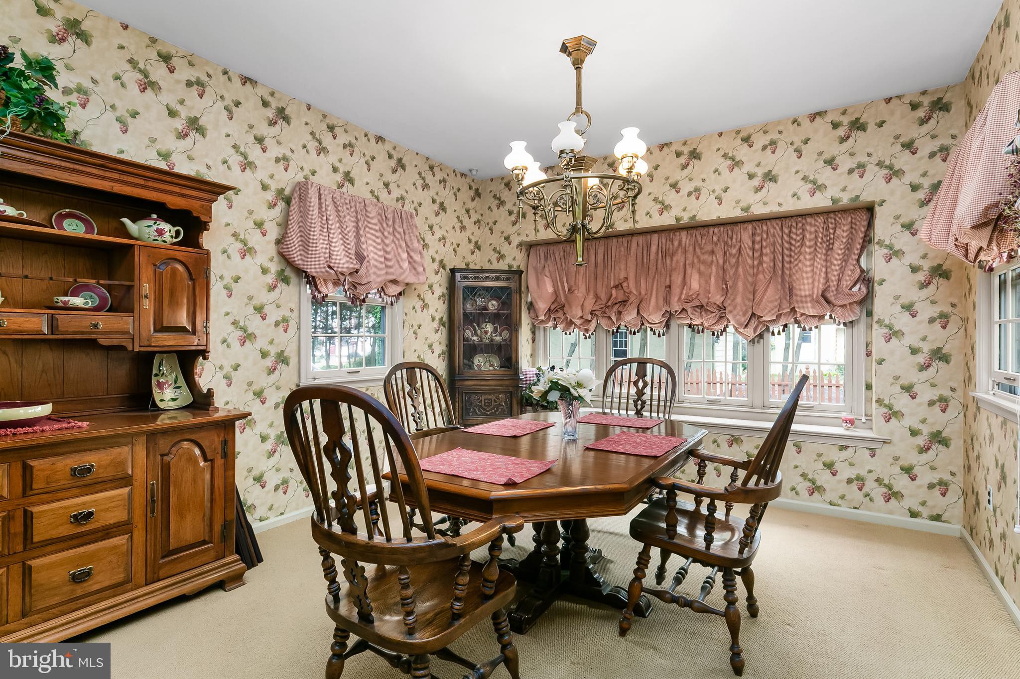 25 Bala Road Cherry Hill, NJ 08002 - Photo 24 of 54 Huge Breakfast Nook