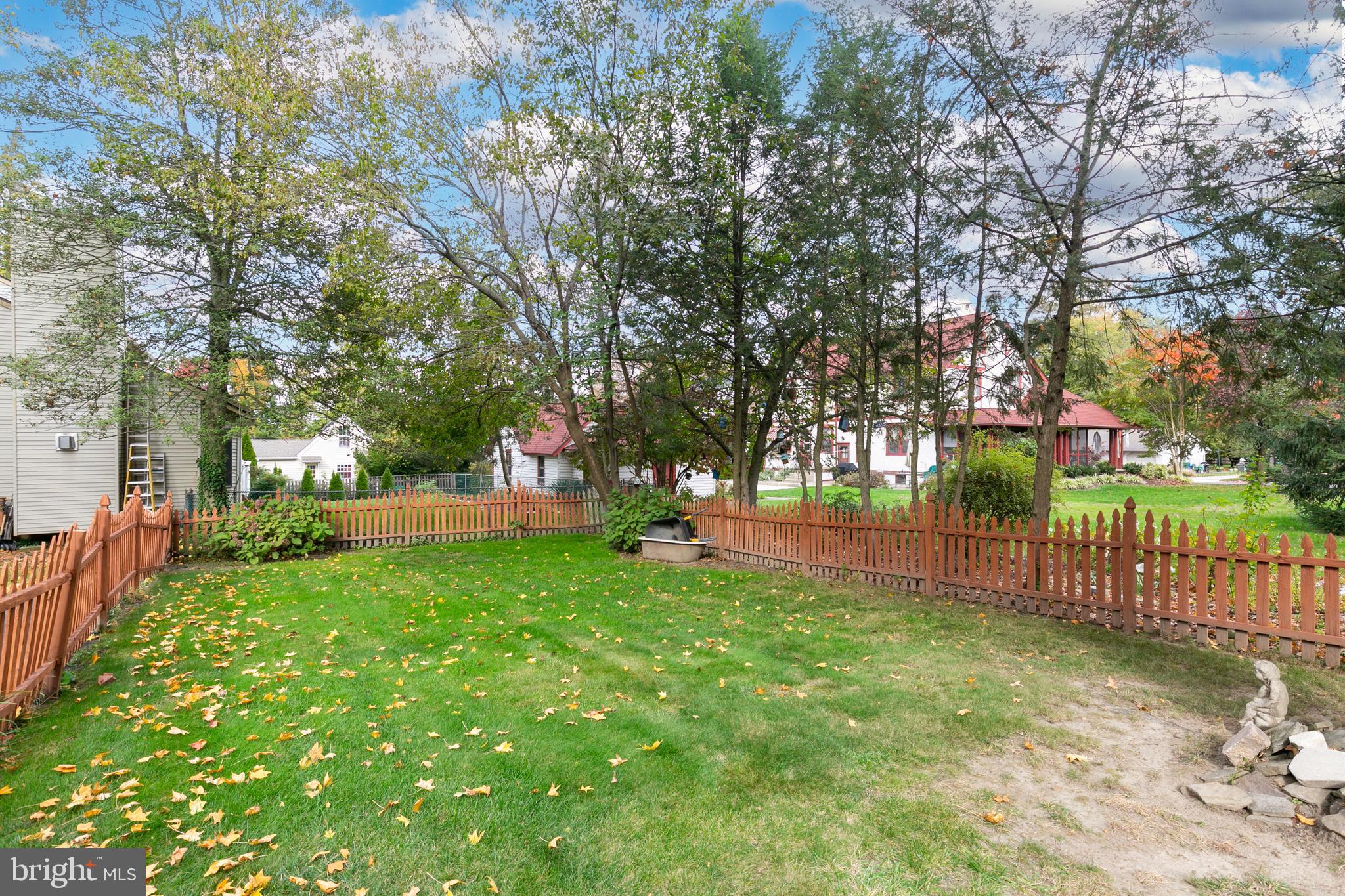 25 Bala Road Cherry Hill, NJ 08002 - Photo 4 of 54 Fenced in Yard