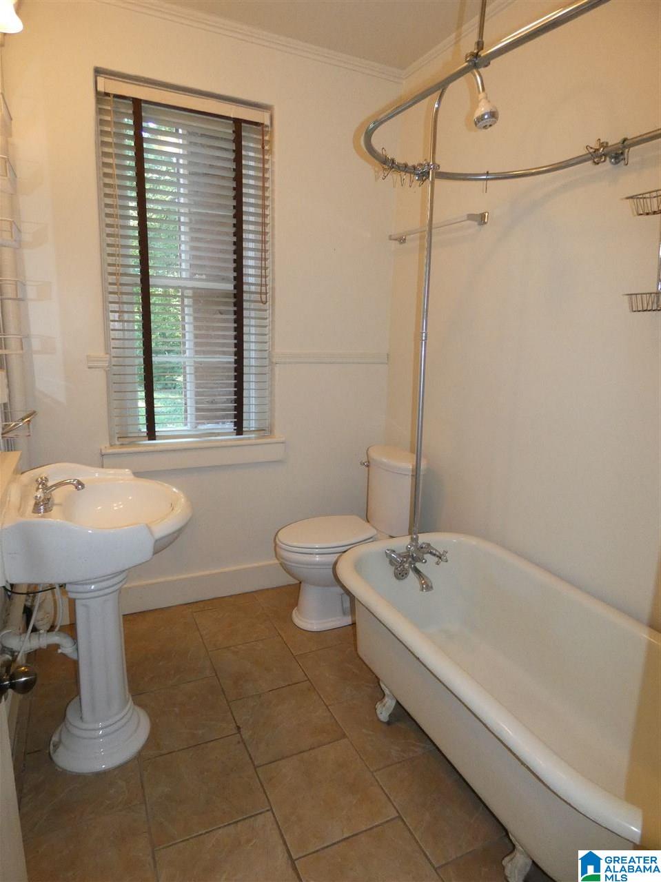 1455 Shades Crest Road Birmingham, AL 35226 - Photo 5 of 10