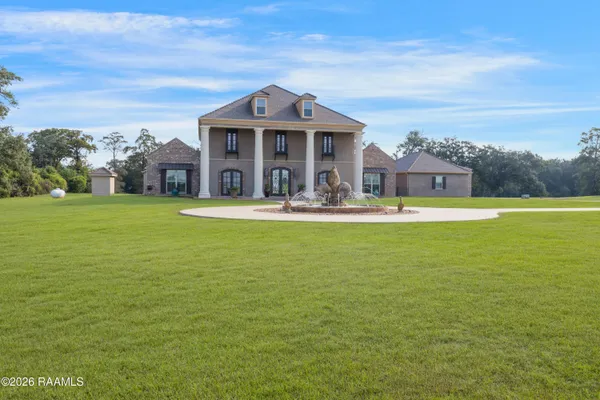$1,425,000 | 7503 Sugar Oaks Road, New Iberia, LA 70563