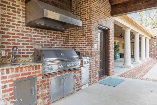 $1,425,000 | 7503 Sugar Oaks Road, New Iberia, LA 70563