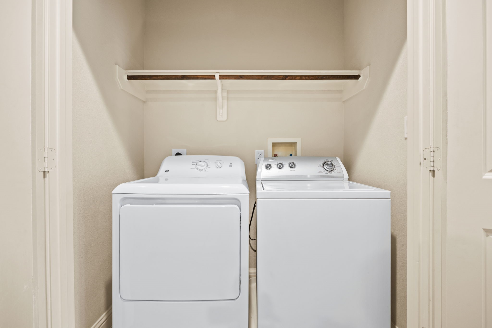 5213 Eigel Street, Unit A Houston, TX 77007 - Photo 27 of 30 a utility room with dryer and washer