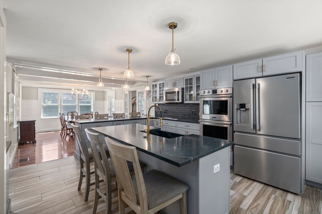 11 Scott Street Bellingham, MA 02019 - Photo 2 of 35