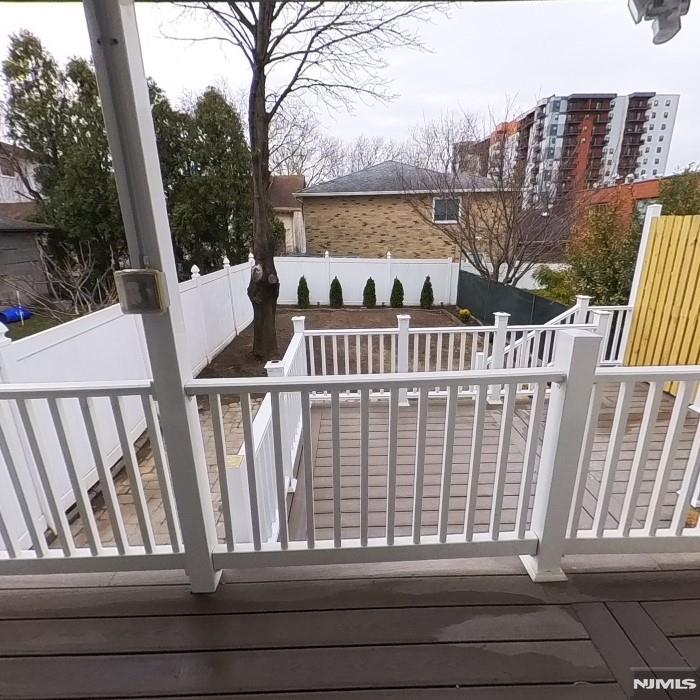 508 Fairview Terrace Ridgefield, NJ 07657 - Photo 11 of 22