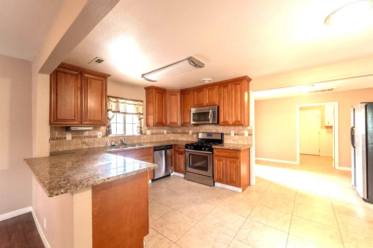 1905 Norman Way Modesto, CA 95350 - Photo 4 of 9