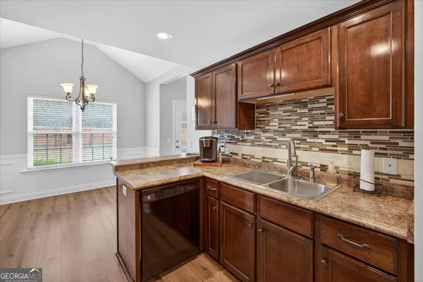 $289,900 | 137 Stonebrook Way, Statesboro, GA 30458