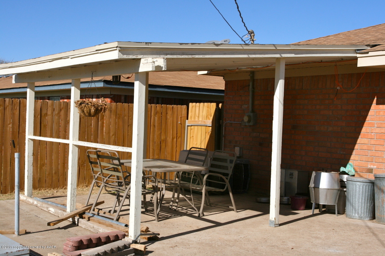 5332 Capulin Lane Amarillo, TX 79110 - Photo 9 of 10 a front view of a house with outdoor seating