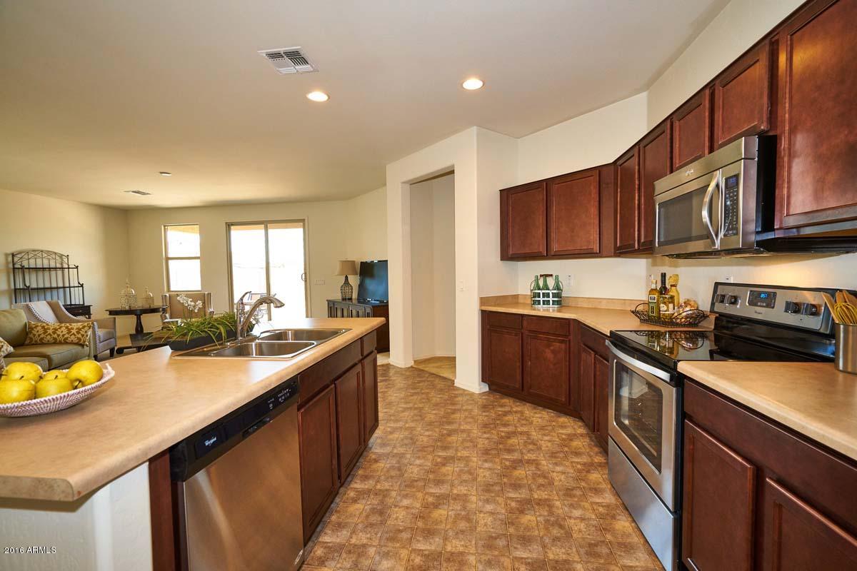 7556 West Darrel Road Laveen, AZ 85339 - Photo 32 of 40 Kitchen3