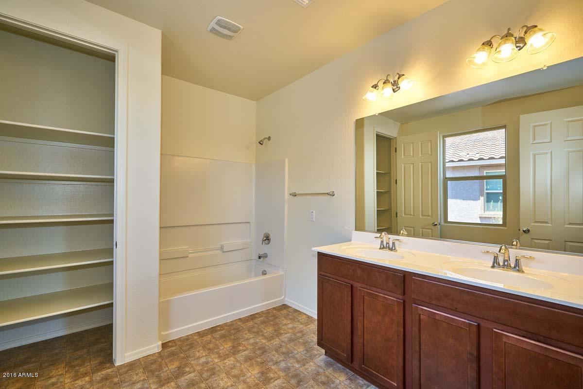 7556 West Darrel Road Laveen, AZ 85339 - Photo 36 of 40 Master Bath