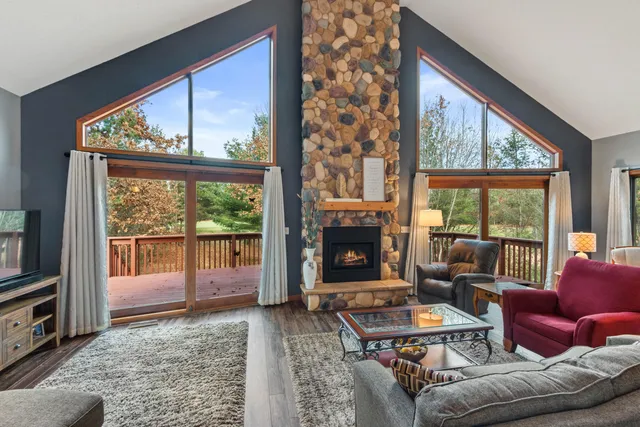 $575,000 | 1194 Archer Avenue, Rome, WI 54457