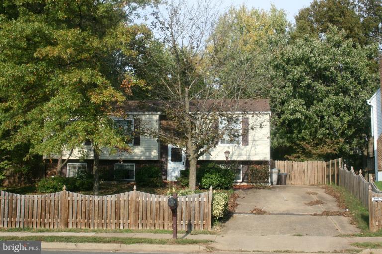8639 Weems Road Manassas, VA 20110 - Photo 1 of 16 Exterior (Front)