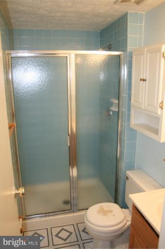 8639 Weems Road Manassas, VA 20110 - Photo 3 of 16 Bath