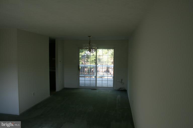 8639 Weems Road Manassas, VA 20110 - Photo 5 of 16 Dining Room