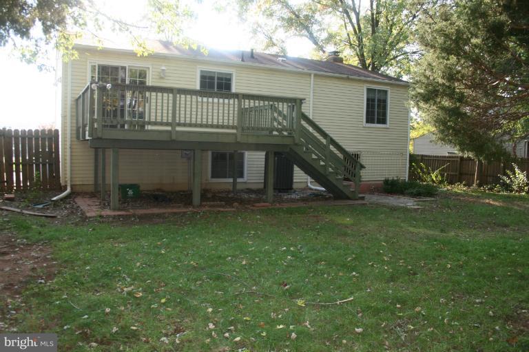 8639 Weems Road Manassas, VA 20110 - Photo 8 of 16 Exterior (Rear)