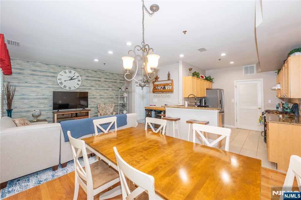 30-08 Federal Hill Road, Unit 8 Pompton Lakes, NJ 07442 - Photo 15 of 34