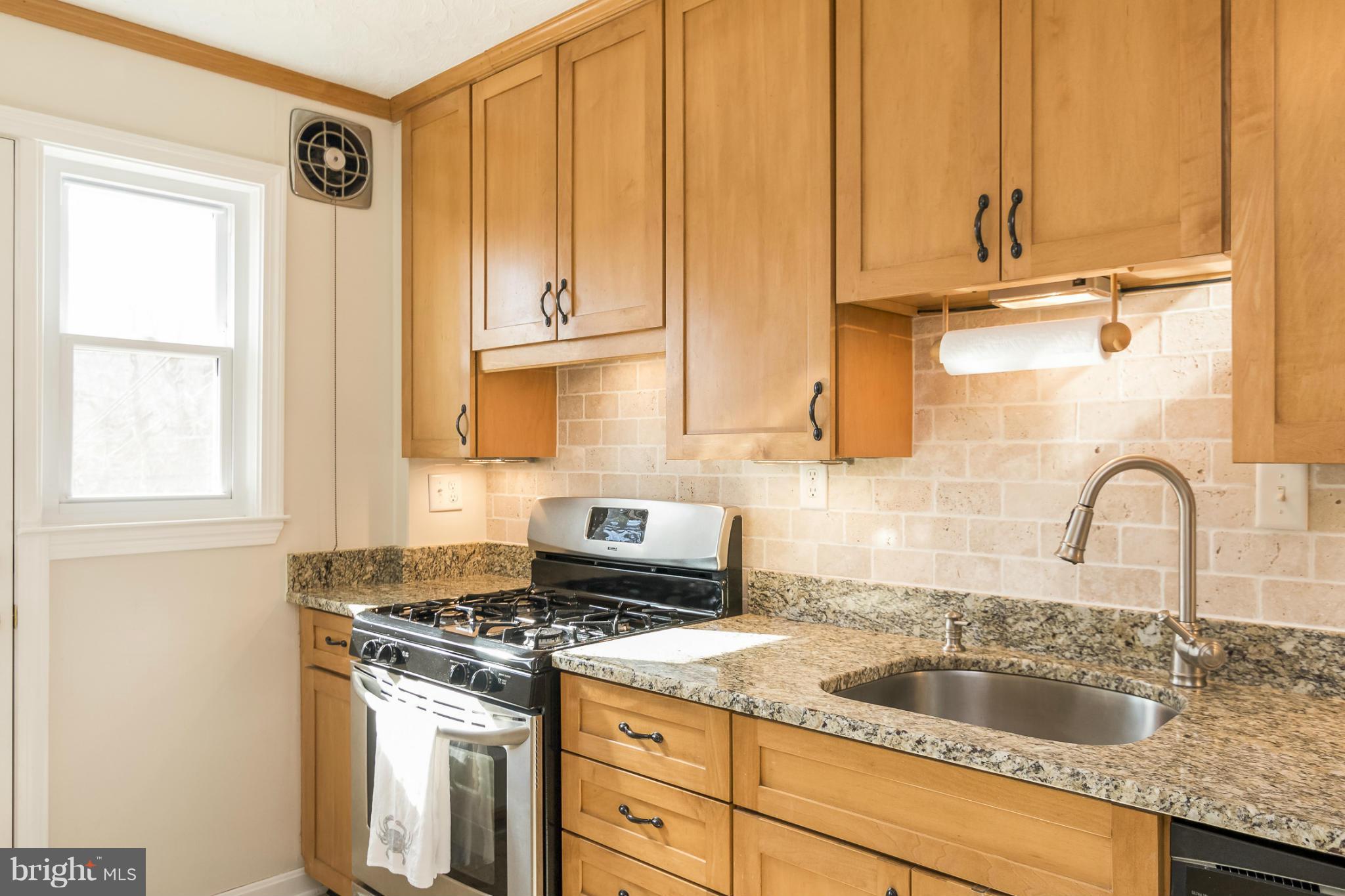 1635 Hardwick Road Towson, MD 21286 - Photo 12 of 29 Kitchen