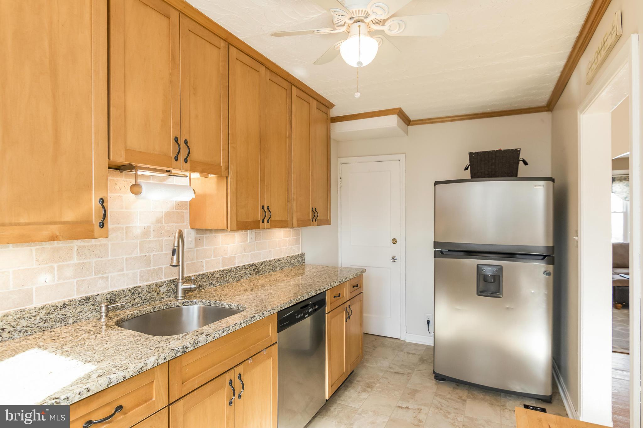 1635 Hardwick Road Towson, MD 21286 - Photo 13 of 29 Kitchen