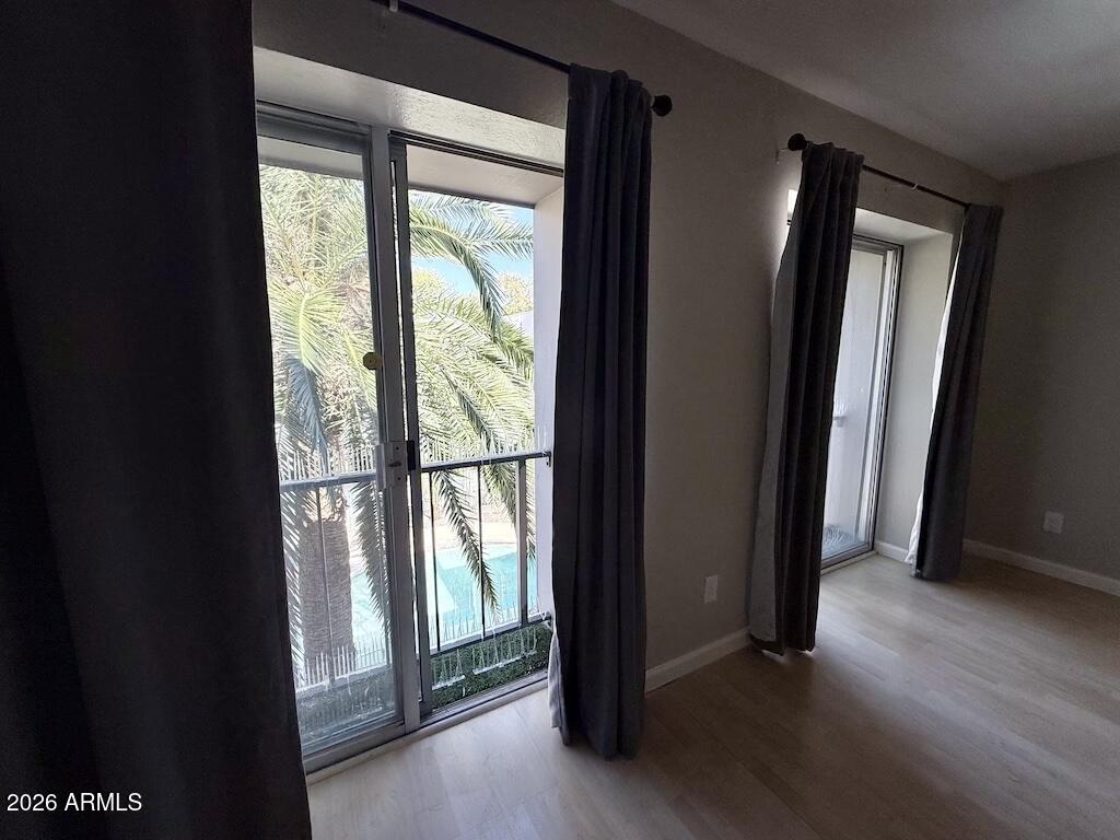 1004 East Osborn Road, Unit E Phoenix, AZ 85014 - Photo 18 of 32 Living Room