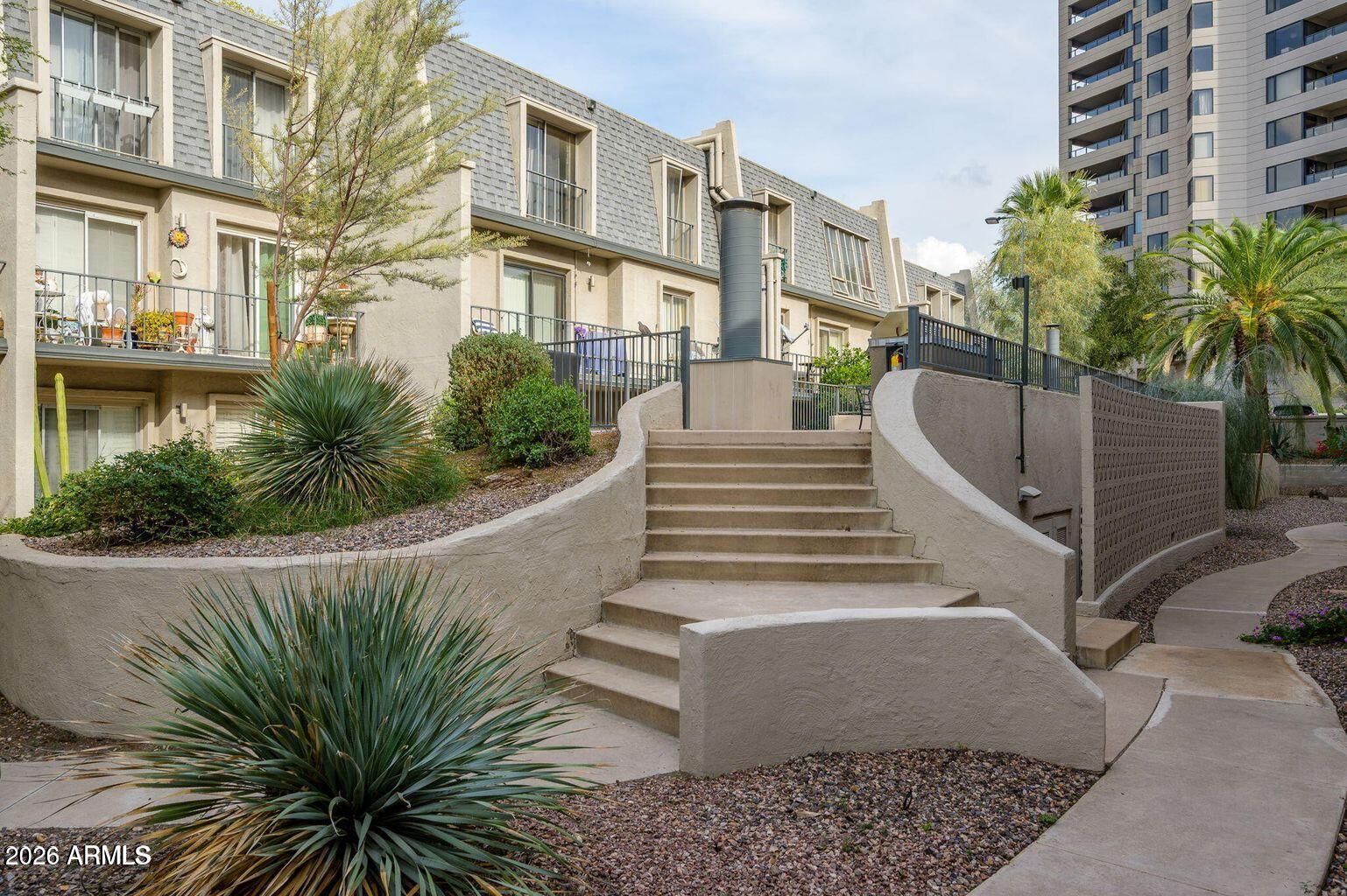 1004 East Osborn Road, Unit E Phoenix, AZ 85014 - Photo 26 of 32 Community