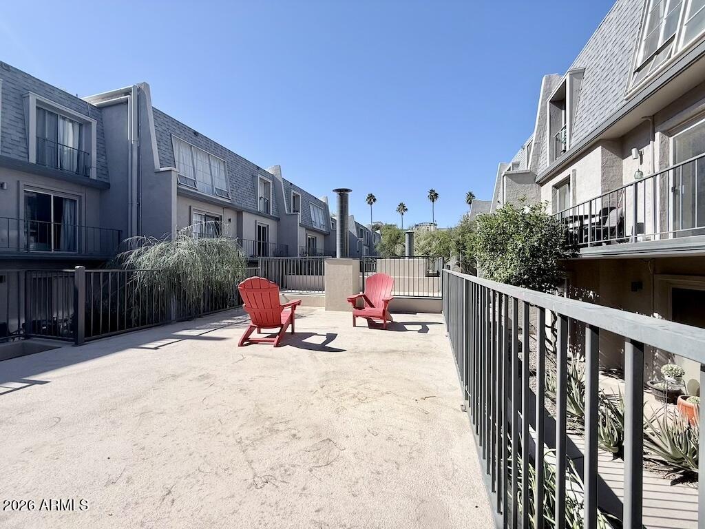 1004 East Osborn Road, Unit E Phoenix, AZ 85014 - Photo 28 of 32 Community