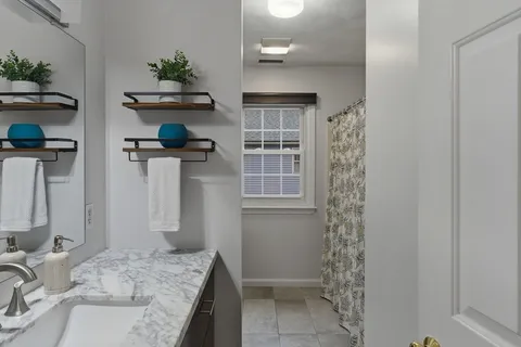 $988,000 | 5 Aspen Circle, Bedford, MA 01730