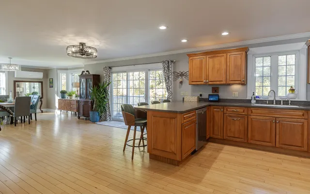 $750,000 | 300 Wentworth Road, Walpole, NH 03608