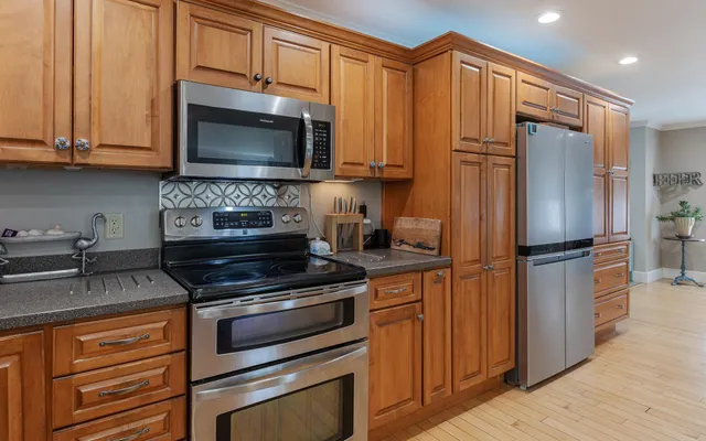 $750,000 | 300 Wentworth Road, Walpole, NH 03608