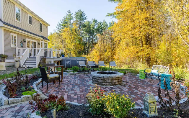 $750,000 | 300 Wentworth Road, Walpole, NH 03608