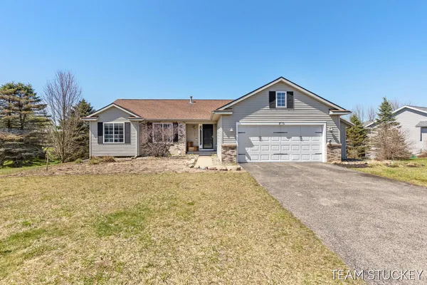 $385,000 | 6336 Thornapple Valley Drive, Hastings, MI 49058