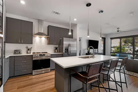 $645,000 | 303 31st Avenue North, Unit 304, Nashville, TN 37203