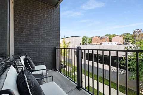 $645,000 | 303 31st Avenue North, Unit 304, Nashville, TN 37203