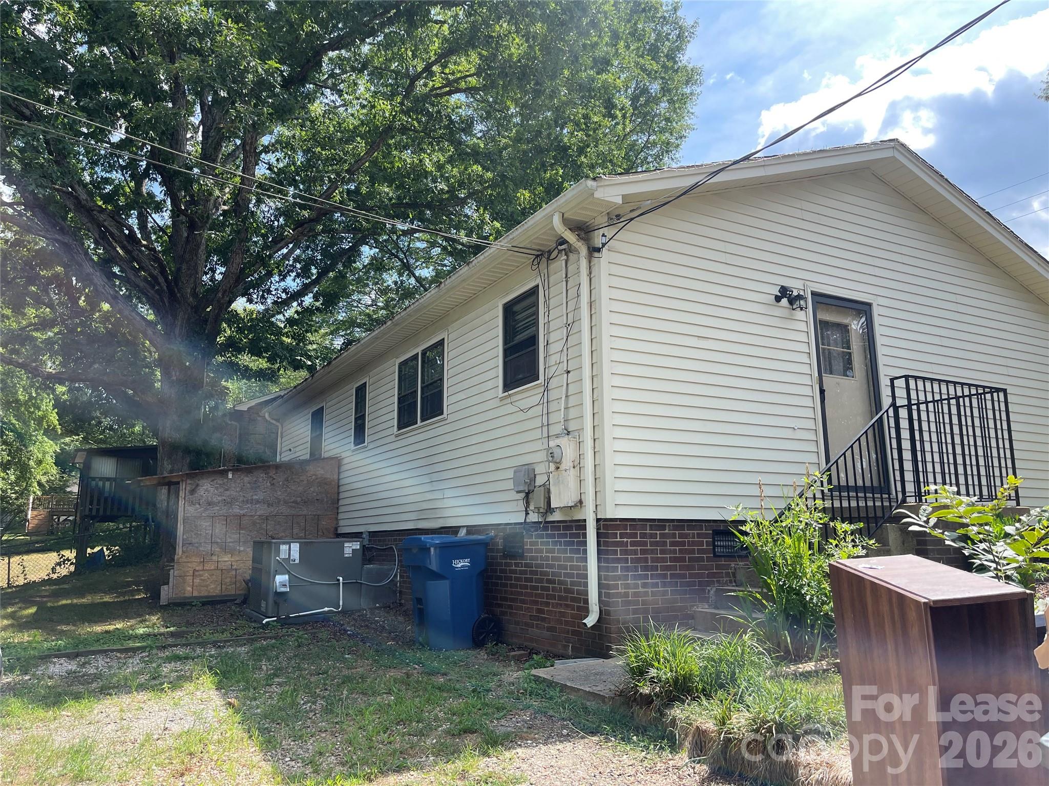 1238 12th Street Northeast Hickory, NC 28601 - Photo 3 of 16