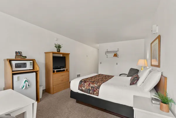 $699,000 | 8612 31st Highway, Ione, WA 99139