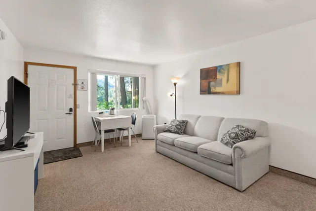 $699,000 | 8612 31st Highway, Ione, WA 99139