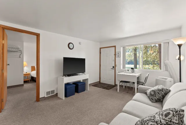 $699,000 | 8612 31st Highway, Ione, WA 99139