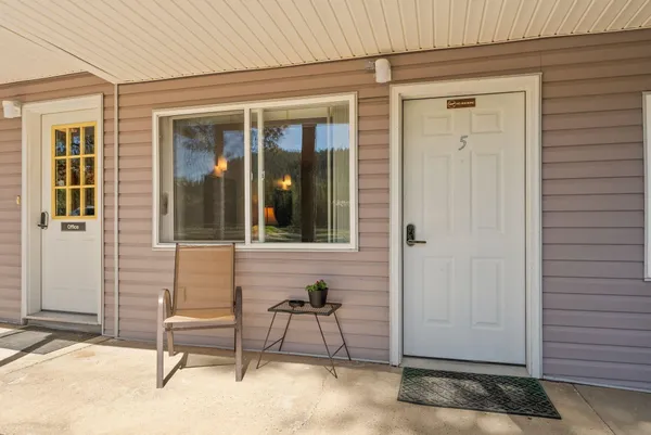 $699,000 | 8612 31st Highway, Ione, WA 99139