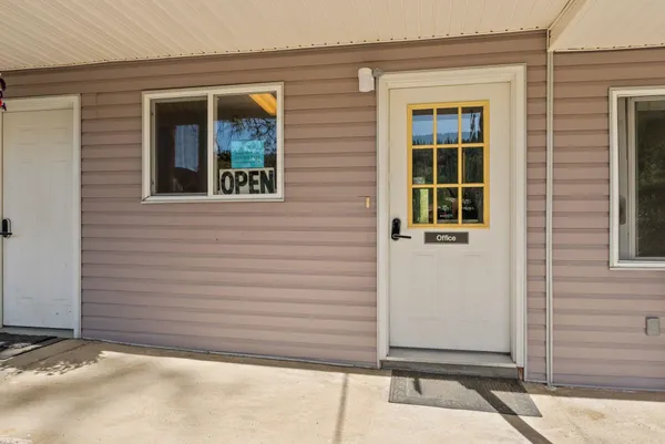 $699,000 | 8612 31st Highway, Ione, WA 99139