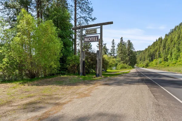 $699,000 | 8612 31st Highway, Ione, WA 99139