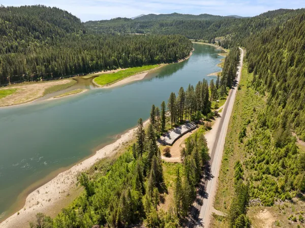 $699,000 | 8612 31st Highway, Ione, WA 99139