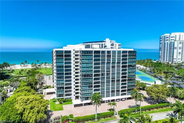 $6,500 | 4031 Gulf Shore Boulevard North, Unit 55, Naples, FL 34103