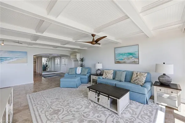 $6,500 | 4031 Gulf Shore Boulevard North, Unit 55, Naples, FL 34103