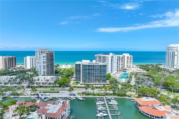 $6,500 | 4031 Gulf Shore Boulevard North, Unit 55, Naples, FL 34103