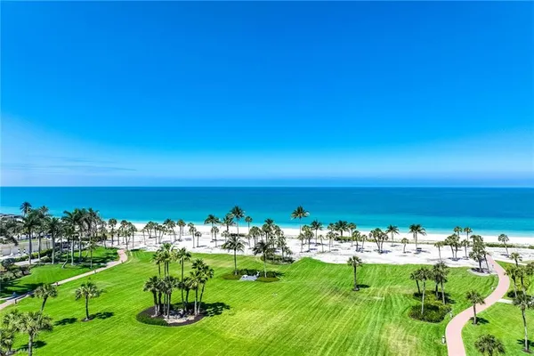$6,500 | 4031 Gulf Shore Boulevard North, Unit 55, Naples, FL 34103