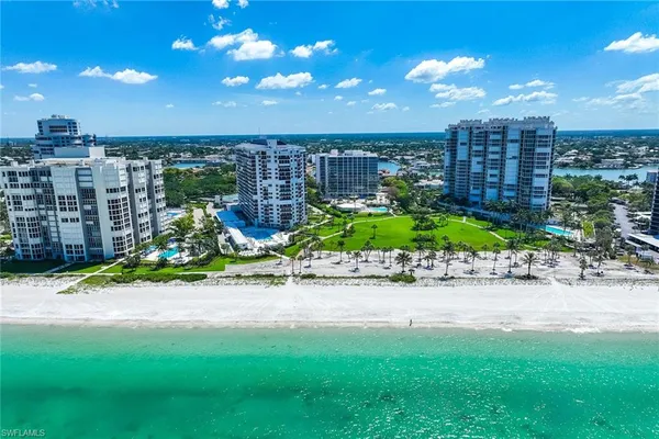 $6,500 | 4031 Gulf Shore Boulevard North, Unit 55, Naples, FL 34103